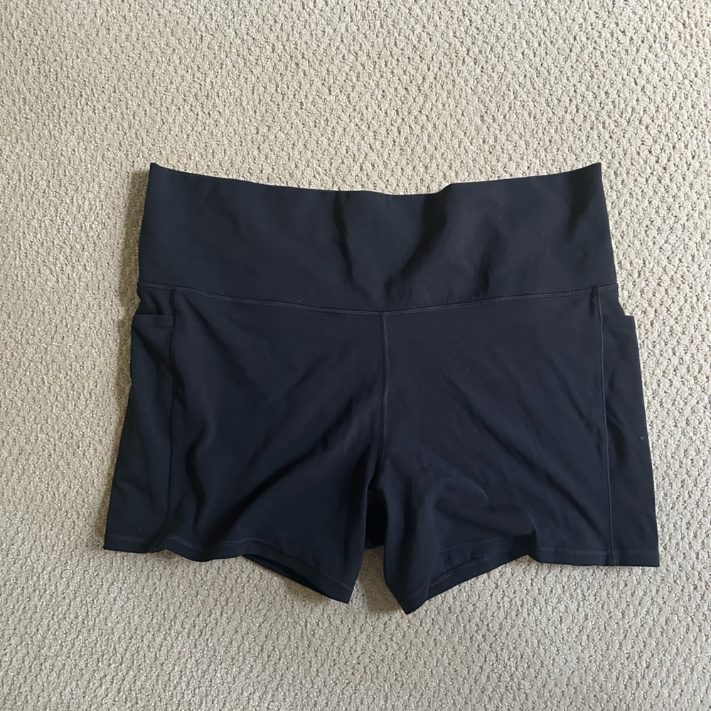 Salutation Stash High Rise 5inch Short with Pockets